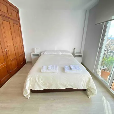Casa Con Piscina Comunitaria En Albayzin Alto * Granada