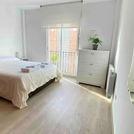 Casa Con Piscina Comunitaria En Albayzin Alto Granada