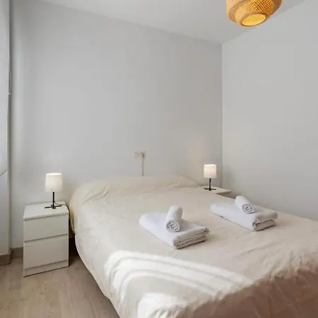 Casa de Férias Casa Con Piscina Comunitaria En Albayzin Alto *
