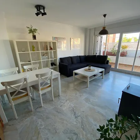 Casa de Férias Casa Con Piscina Comunitaria En Albayzin Alto *